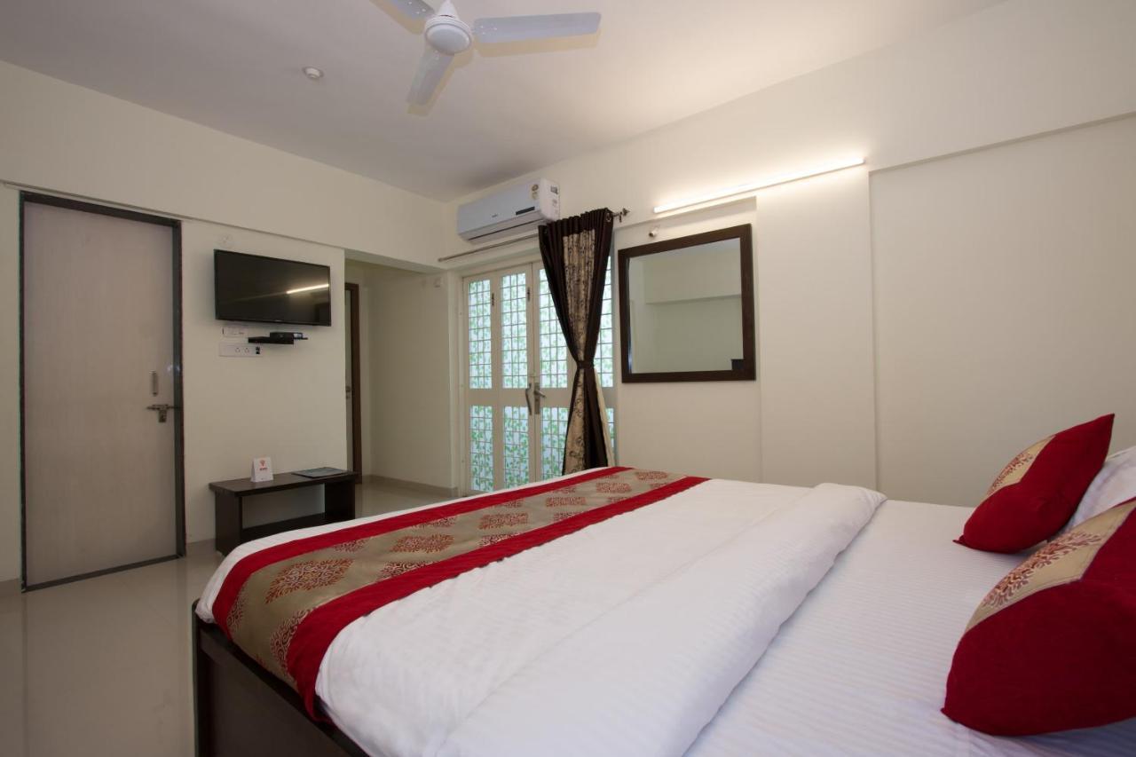 Oyo 9052 Leisurely Abode Ξενοδοχείο Khadki Εξωτερικό φωτογραφία
